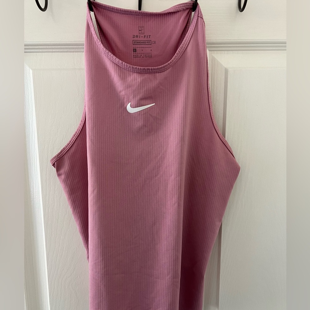 Nike dry fit tee